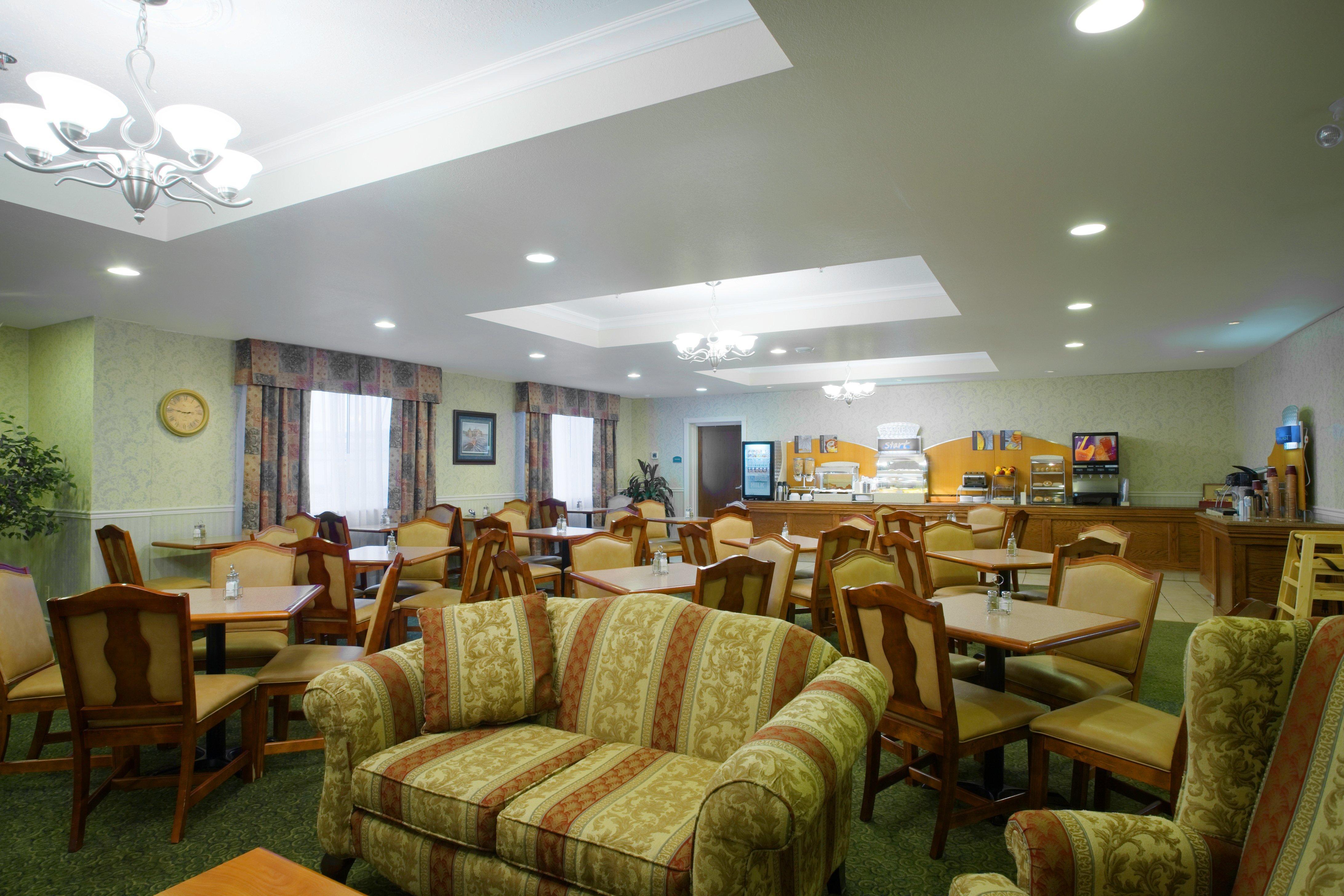 Holiday Inn Express Hotel & Suites 1000 Islands - Gananoque By Ihg Exterior foto