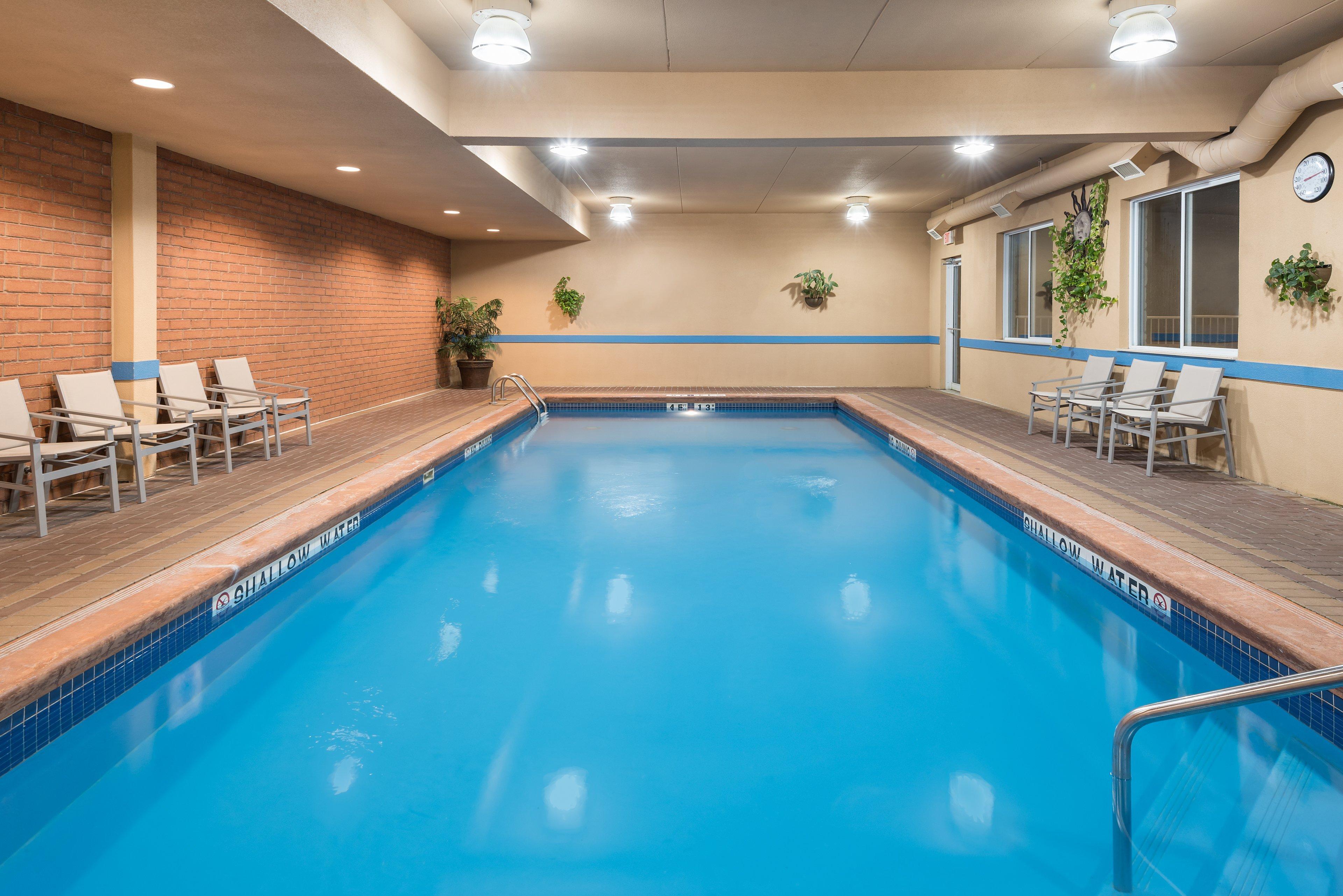 Holiday Inn Express Hotel & Suites 1000 Islands - Gananoque By Ihg Exterior foto
