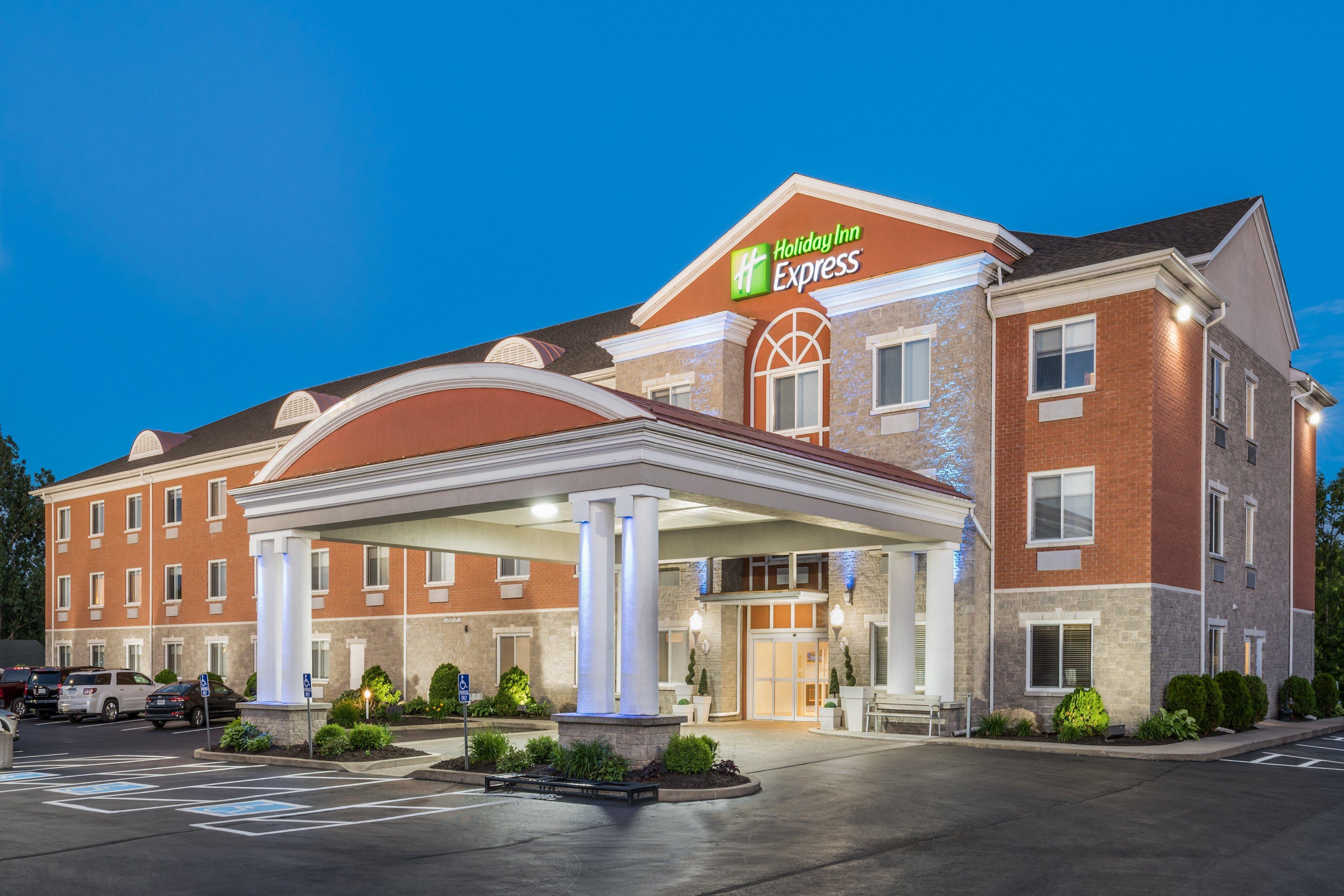 Holiday Inn Express Hotel & Suites 1000 Islands - Gananoque By Ihg Exterior foto