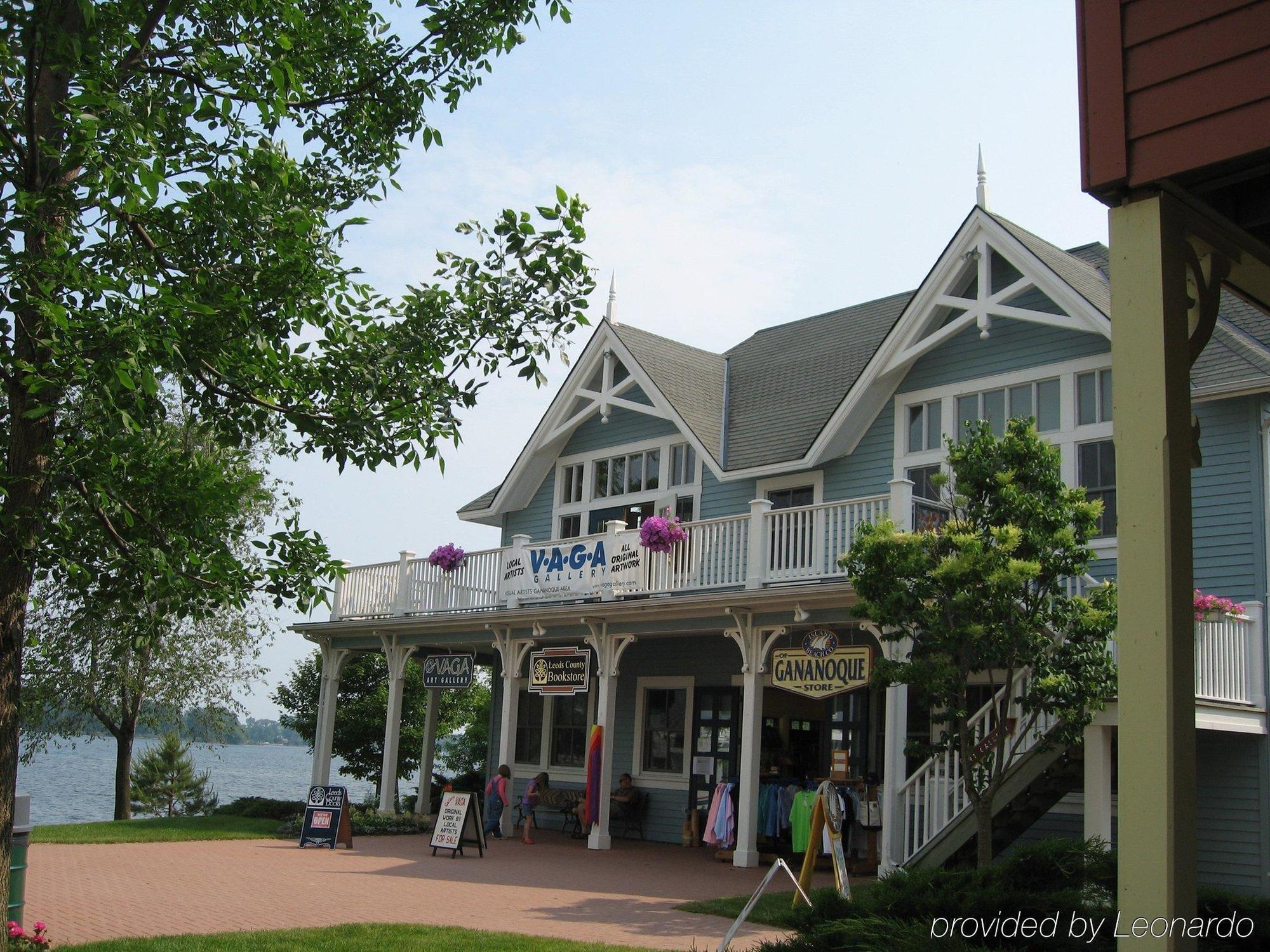Holiday Inn Express Hotel & Suites 1000 Islands - Gananoque By Ihg Exterior foto