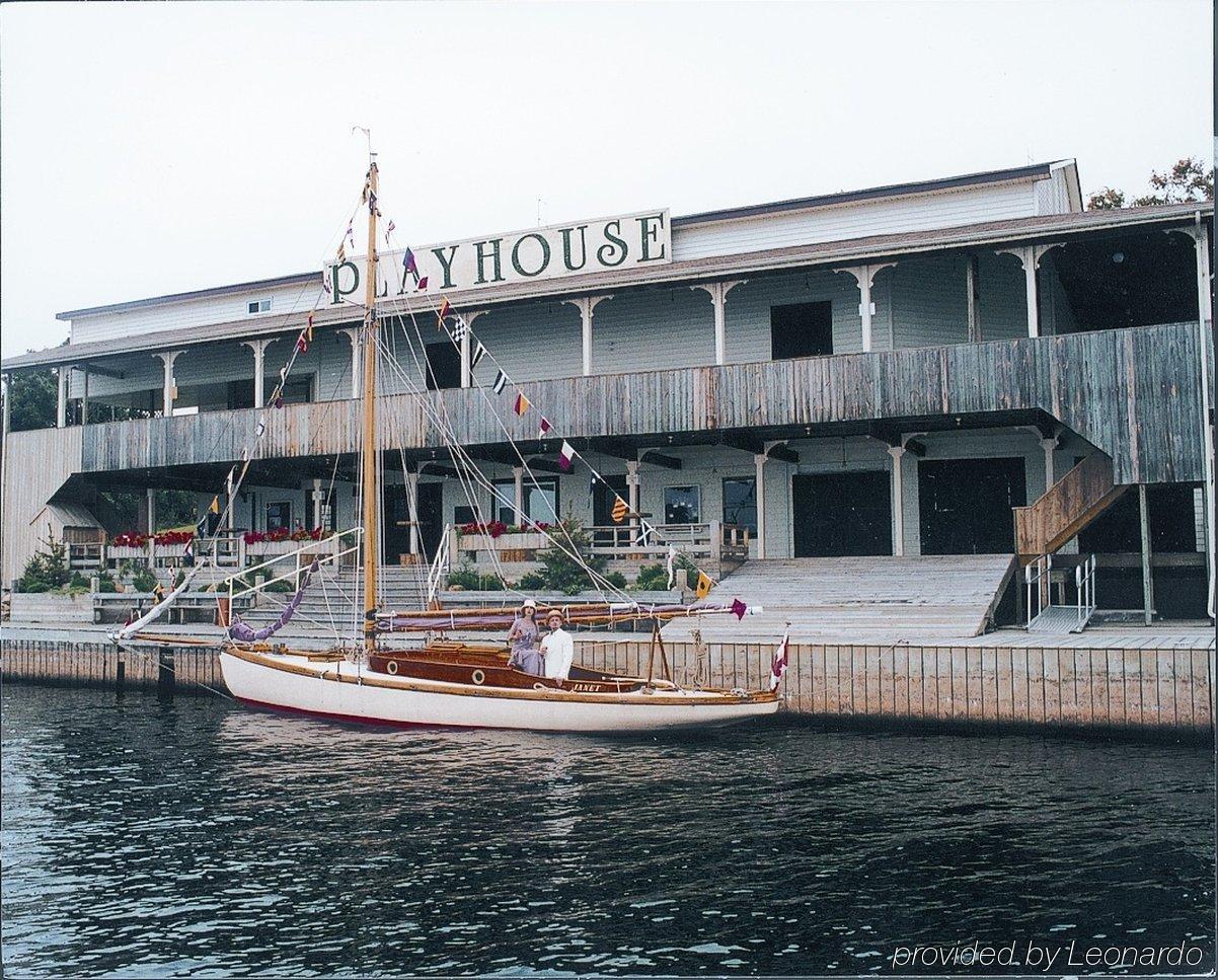 Holiday Inn Express Hotel & Suites 1000 Islands - Gananoque By Ihg Exterior foto