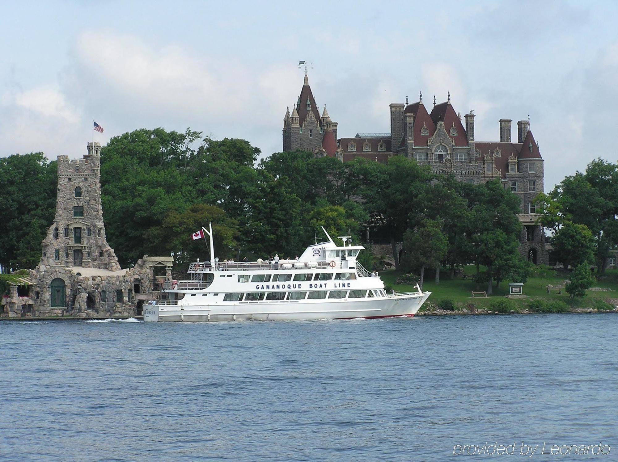 Holiday Inn Express Hotel & Suites 1000 Islands - Gananoque By Ihg Exterior foto
