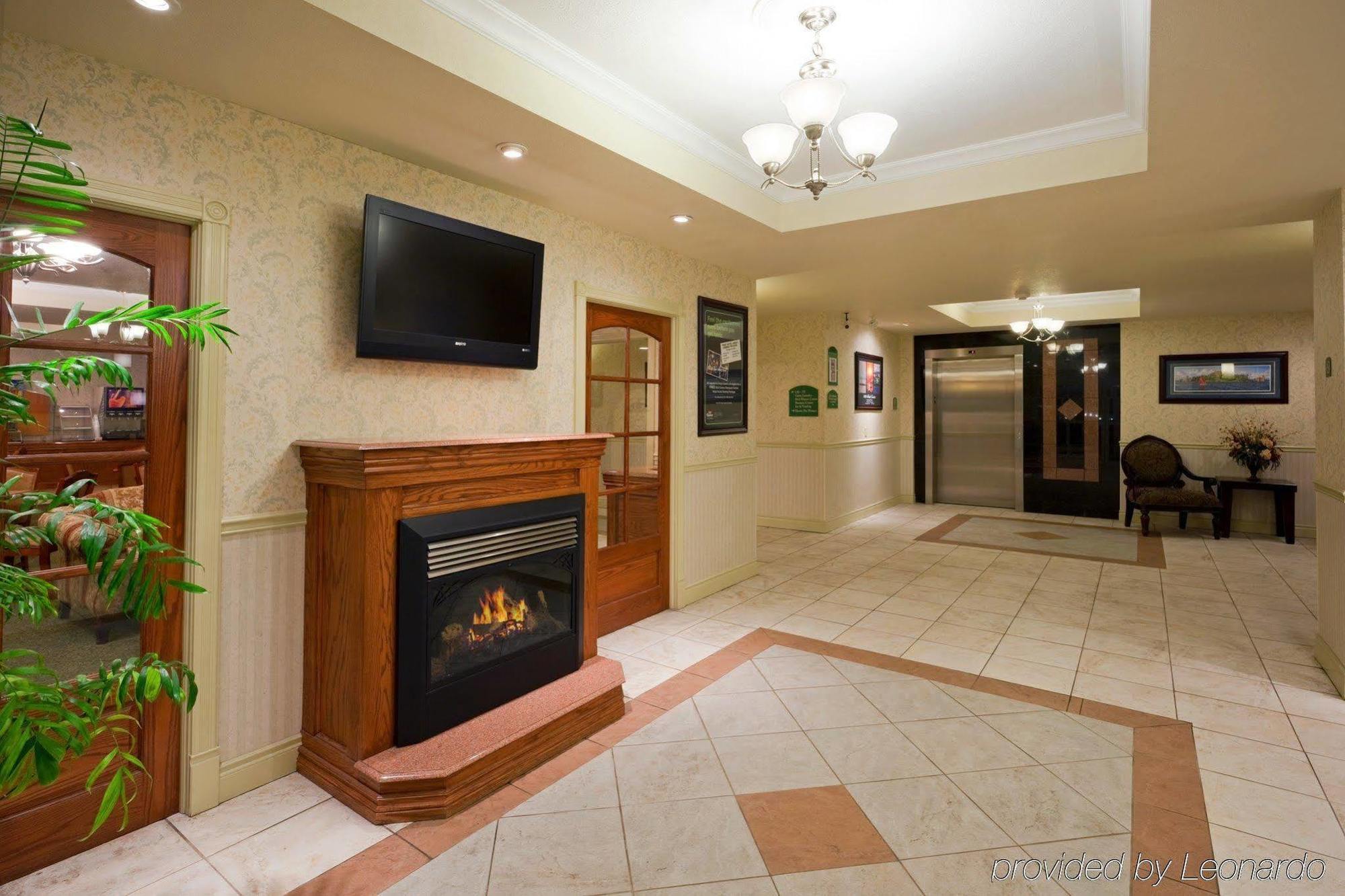 Holiday Inn Express Hotel & Suites 1000 Islands - Gananoque By Ihg Exterior foto